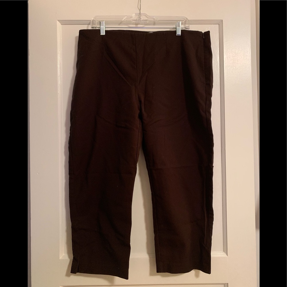 💜💜CHICO’S Crop Pants Brown Size 3-💜💜